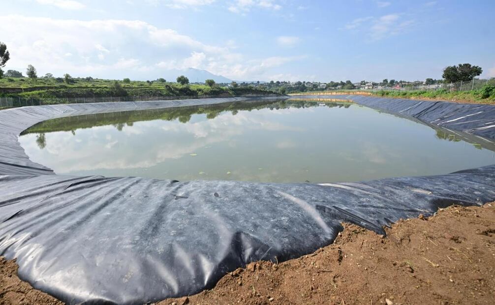 Delfina Gómez entrega olla de captación en Texcoco; almacenará 50 millones de litros.
Foto: Especial.