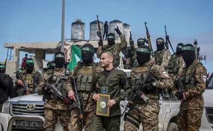 Hamas anuncia que devolverá los cuerpos de 4 rehenes israelíes “esta noche”; entrega es parte del acuerdo de tregua