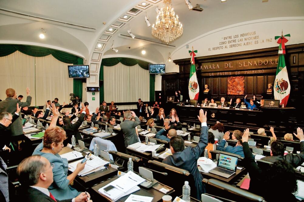 Al artículo 11, apartado A, que es el centro de la polémica, cada diputado presentó sus reservas para modificarlo y denominarlo “derecho a la vida” (ARCHIVO EL UNIVERSAL)