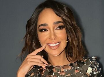 Manelyk González impone tendencia con ajustado corsé