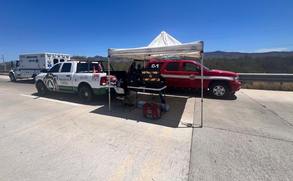 El conductor de la pipa permanece bajo observación médica. | Foto: Especial.