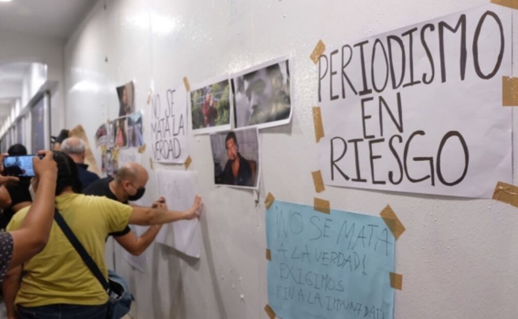 Periodistas se manifiestan en Segob; minuto a minuto de las protestas en todo el país