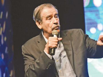 Reclama Vicente Fox a AMLO, pero le "llueve" por falta de ortografía