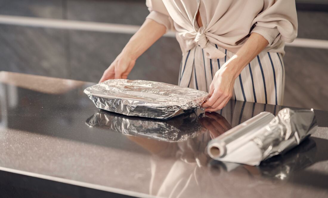 Te decimos cómo utilizar el papel aluminio en la cocina. Foto: Freepik