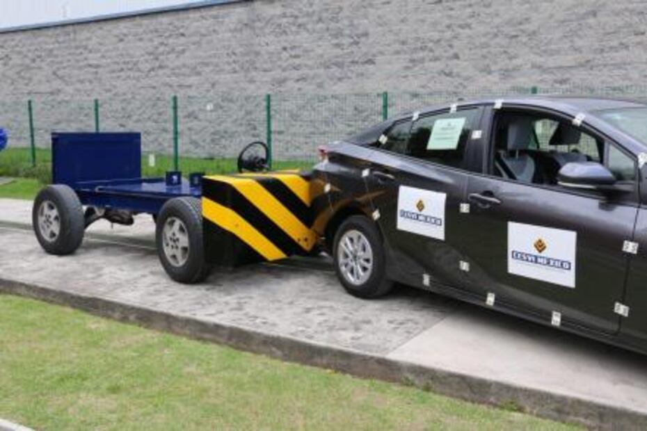 Realizan primer análisis de reparabilidad a un automóvil híbrido en México