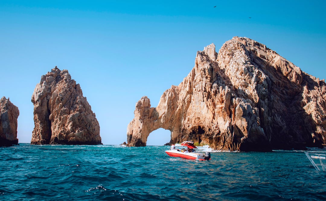 Si tienes planeado visitar a Baja California Sur, estos son algunos de los tours que puedes tomar para visitar el famoso arco. Foto: Pexels