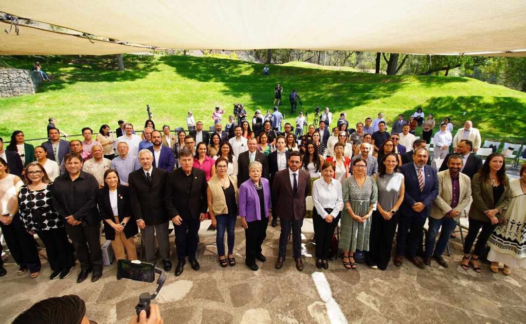 Primer Encuentro Nacional entre autoridades ambientales de los 32 estados de la República y la titular de Semarnat, Alicia Bárcena. Foto: Especial