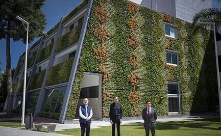BUAP inaugura nuevo Muro Verde con 22 mil plantas