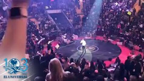 A Carlos Rivera le piden matrimonio y le invitan la gasolina en León