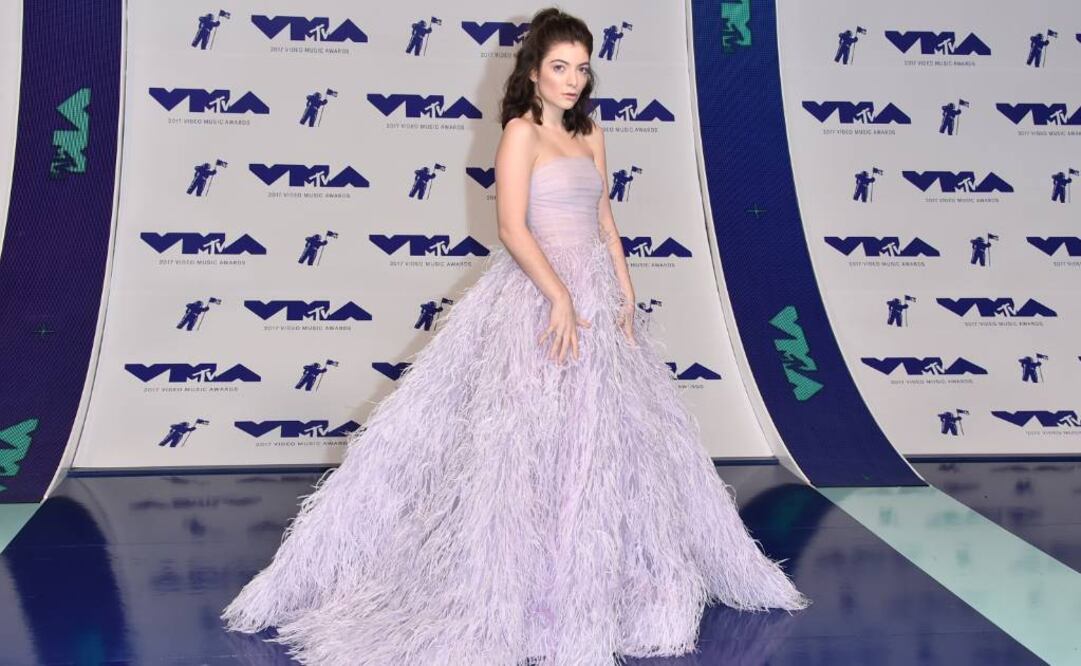 Lorde eligió para los MTV Video Music Awards un vestido de Monique Lhuillier  FOTO: AFP