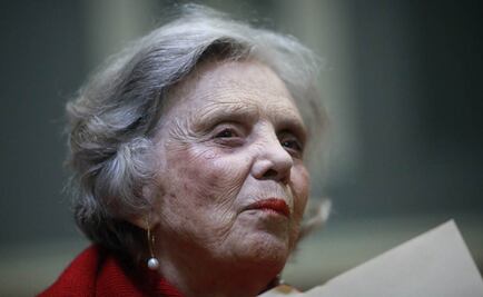 Poniatowska hace homenaje a Monsiváis