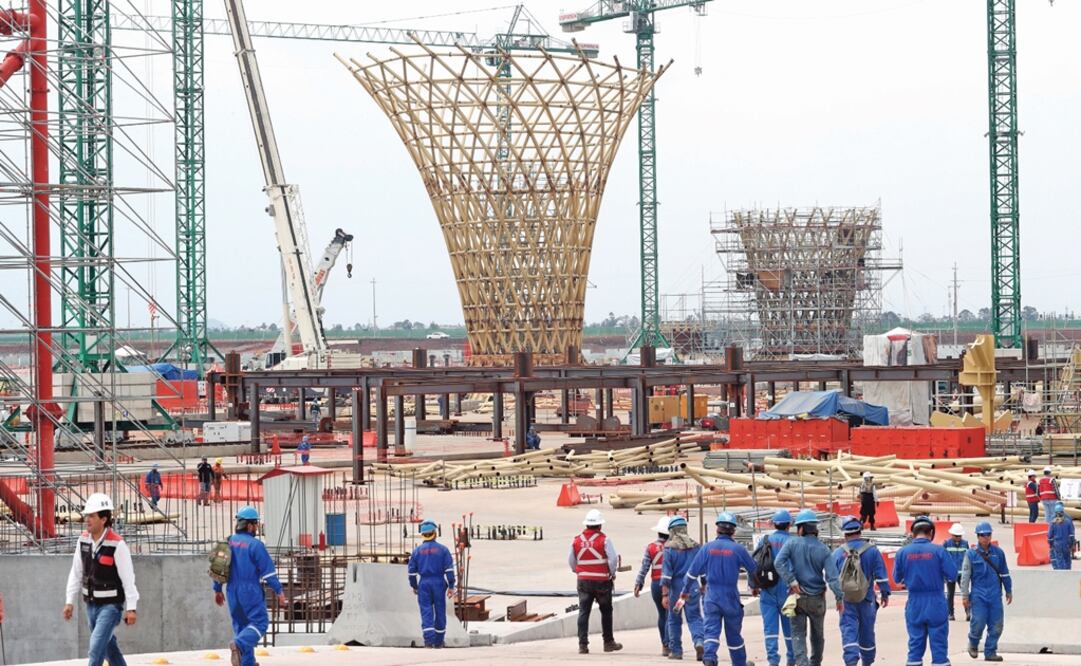 Mexico said on Monday that it would buy back up to $1.8 billion of $6 billion in debt issued to fund the airport - Photo: File photo/EL UNIVERSAL