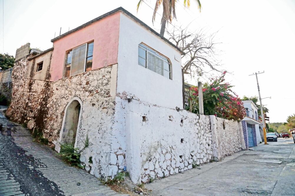 En el poblado de San Gabriel Las Palmas, en Amacuzac, Morelos, fue detenido dentro de su casa Guilermo Mercado durante la madrugada del pasado miércoles (FOTOS: CIUDADANOS MX)