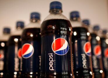 Los mexicanos impulsan las ventas de Coca-Cola y Pepsi