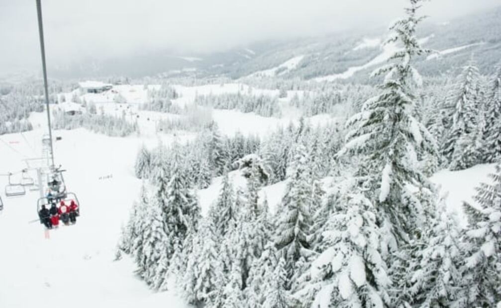 4 destinos de invierno para subirte a un trineo y gozar de la nieve