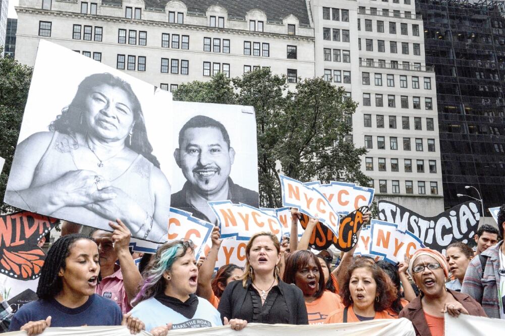 Un grupo llamado “Make the Road [haz el camino] protestó ayer en Nueva York para defender a los jóvenes del programa DACA (STEPHANIE KEITH. REUTERS)