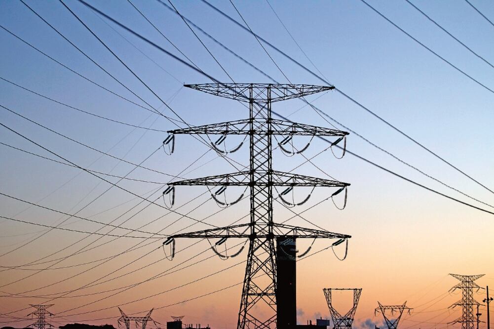 Empresas ven con cautela inicio del mercado eléctrico