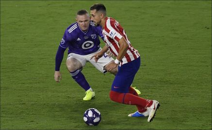 Héctor Herrera sorprendió a un jugador con su 'guapura'