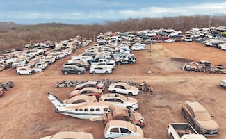 Cementerio de autos, la huella de la batalla entre Chapitos y Mayiza en Sinaloa; unidades permanecen quemadas y baleadas