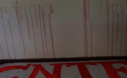 Maestros protestan con sangre en la Secretaría de Educación de Hidalgo