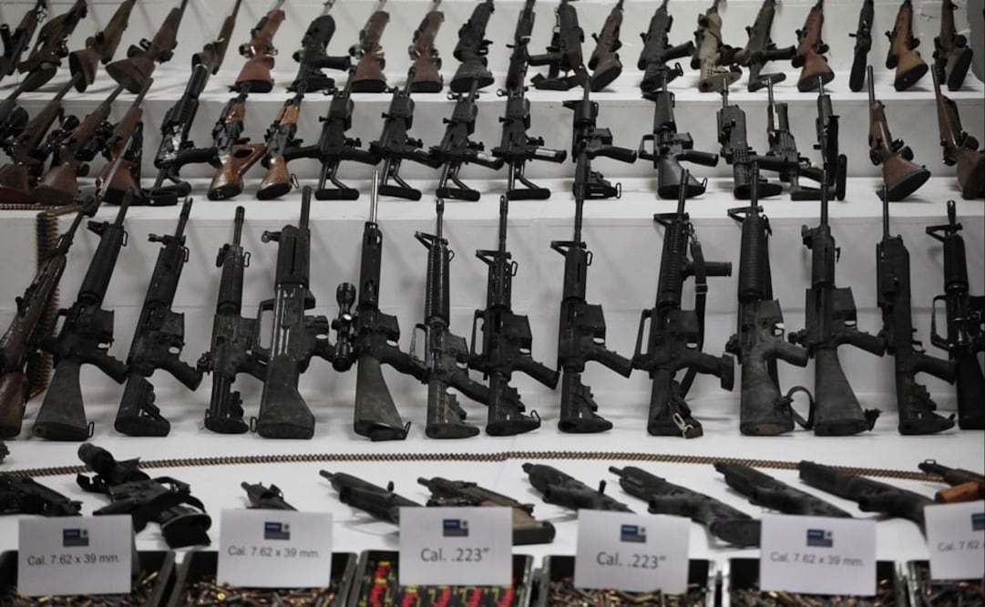 Weapons  seized in an operation against the Zetas drug cartel in San Buenaventura, Coahuila – Photo: Jorge Dan López/REUTERS