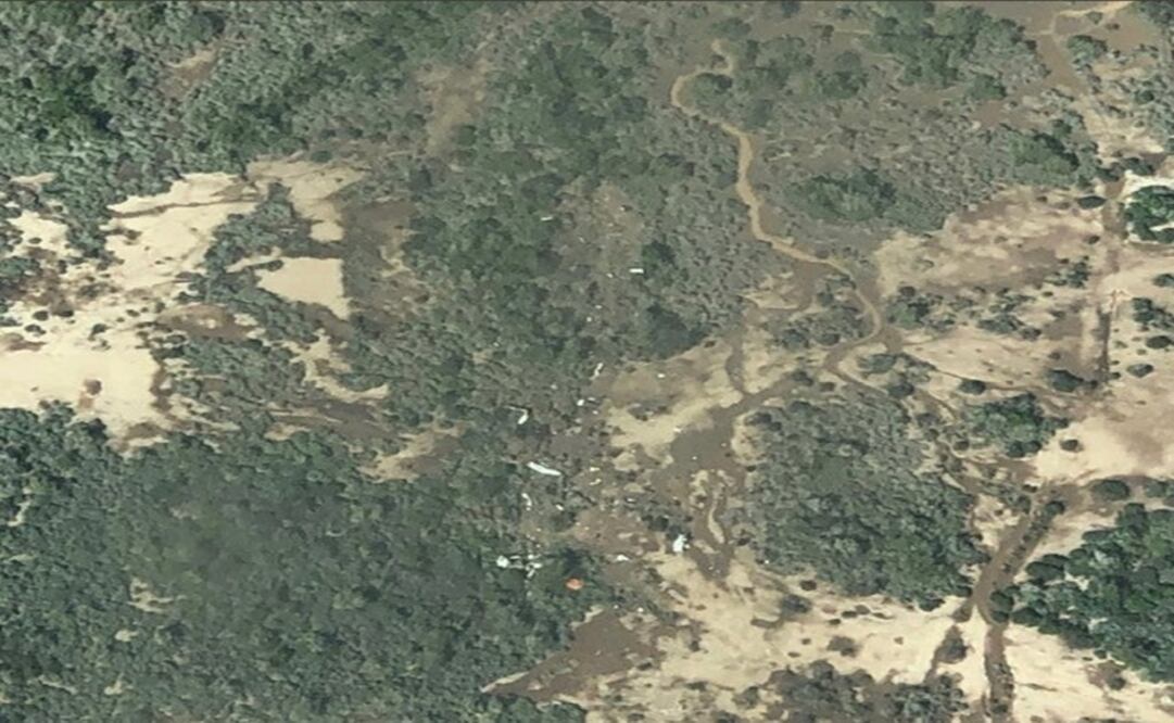 Los restos de la aeronave fueron localizados en los perímetros de unos campos acuícolas en Tastiota de Hermosillo. Foto: Especial