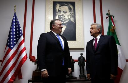 Tras 50 minutos, concluye encuentro entre AMLO y Mike Pompeo