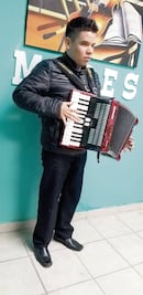 El “Cachorro de Reynosa” lidera un grupo de ciegos, toca 10 instrumentos y habla 3 idiomas