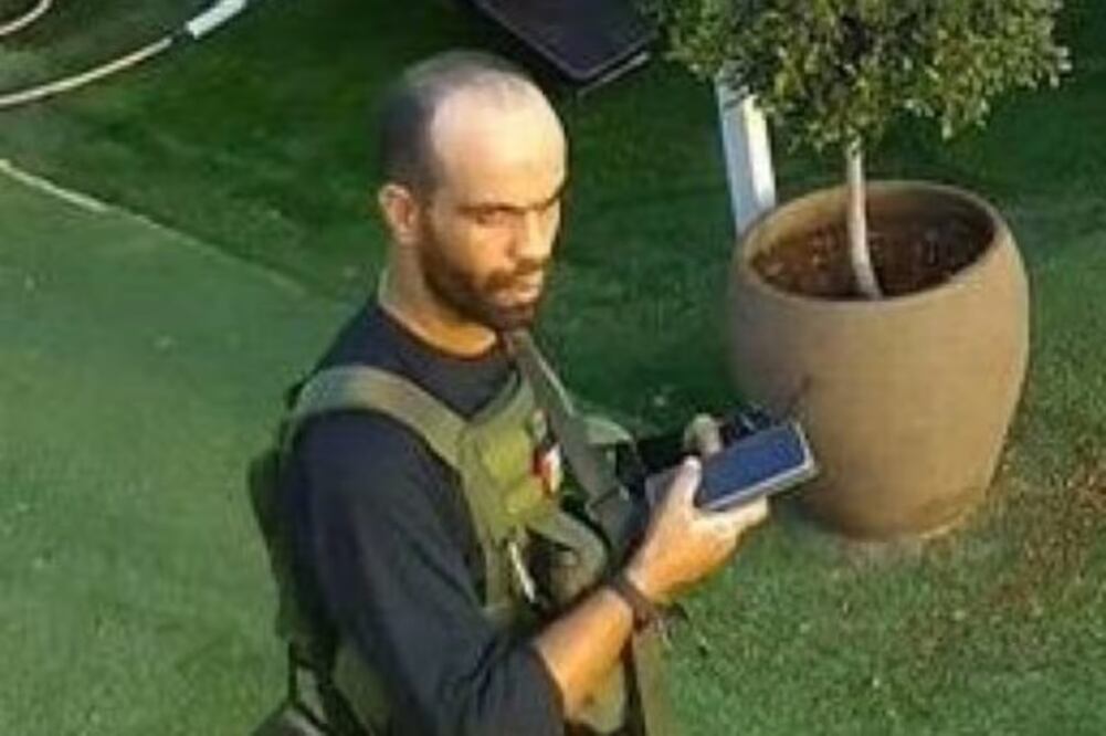 Ahmed Fozi Wadia, de Hamas, invadió Israel en parapente el 7 de octubre de 2023 y se infiltró en la comunidad de Netiv Haasará. Hoy fue asesinado por el ejército israelí. FOTO: X