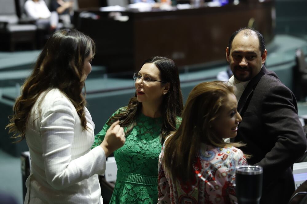 Al centro la diputada Laura Rojas, propuesta por el PAN como presidenta de la Mesa Directiva de San Lázaro / Cortesía