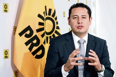 PRD al borde de la desaparición, alerta su secretario general