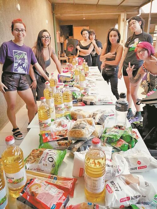 Sexoservidoras chilenas acopiaron víveres para auxiliar a sus colegas ante la pandemia. CORTESÍA REDTRASEX