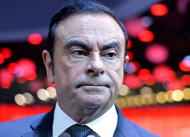 ¿Quién es Carlos Ghosn, el "titán" de la industria del automóvil detenido en Japón por fraude fiscal?