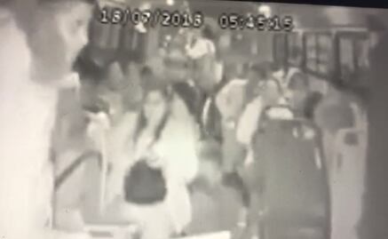 Video. “A ver mi gente, esto se trata de celular y cartera”, así asaltan camión en Calzada de Tlalpan