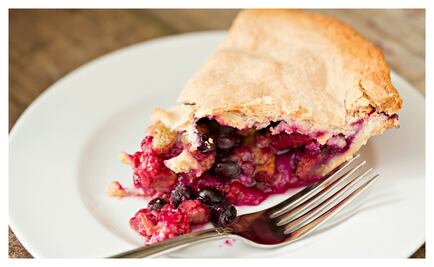 #RECETA tarta de mousse espumoso con arándanos y cubierta de miel