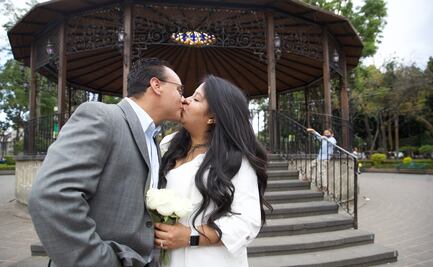 Después de dos años por la pandemia, Gabriela y Gustavo lograron casarse en Coyoacán