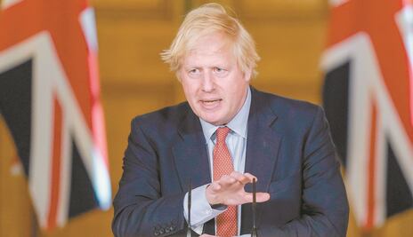 Boris Johnson da luz verde a la reapertura de "pubs", restaurantes y hoteles