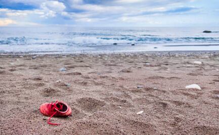 Recuperan a migrantes de embarcación cerca de España; reportan 3 muertos tras naufragio