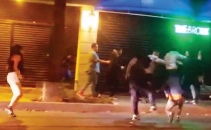 Padre de golpeador en la Roma pide a su hijo entregarse