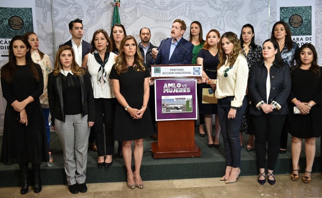 Conferencia de prensa de diputados federales del PAN. Foto: Twitter @diputadospan
