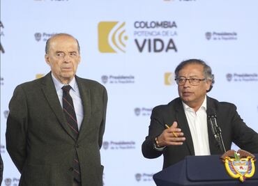 Suspenden 3 meses al canciller de Colombia por polémica licitación de pasaportes