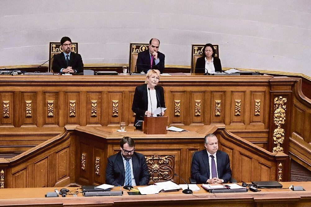Ante el Parlamento la fiscal general, Luisa Ortega, destacó que es necesario que unión se imponga para enfrentar la anarquía en Venezuela (XINHUA)