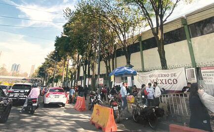 Alumnos tramitan beca en orden y a tiempo