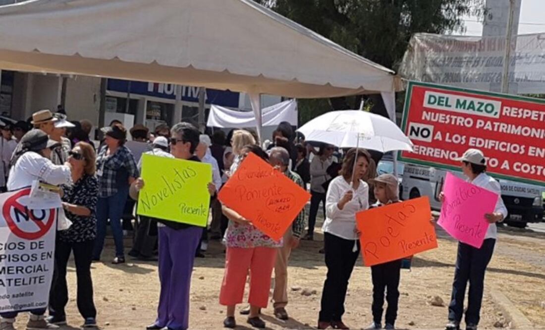 Los vecinos colocaron sellos de “clausura". .Foto: Especial