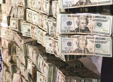 PGR revisó más de 379 mil operaciones financieras para combatir delitos fiscales