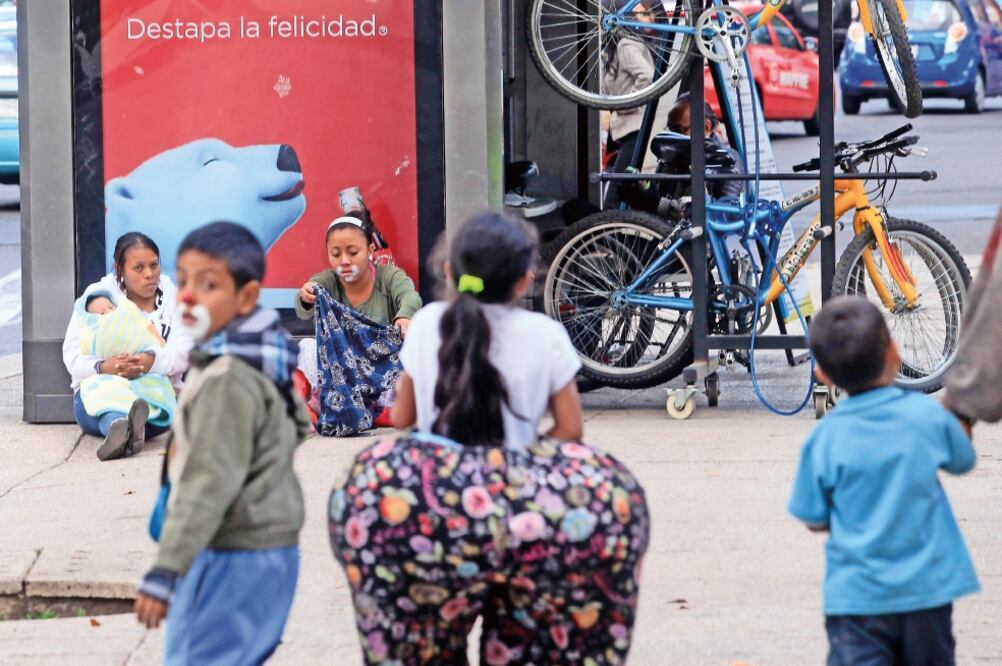 De acuerdo con el secretario de Finanzas, aunque en este año la ciudad tuvo un recorte de 6 mil mdp, “no se tocó un centavo a los programas sociales”. (ARCHIVO EL UNIVERSAL)