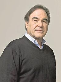 Oliver Stone arremete en contra de Obama y Aznar 