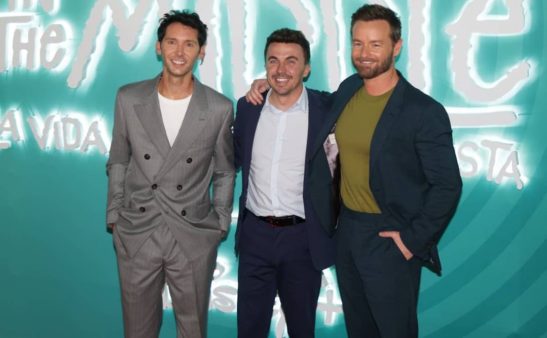 Los actores Justin Berfild, Frankie Muniz y Chris Masterson durante la alfombra roja de la serie  "Malcolm el de en medio" en el Pepsi Center. 
FOTO: CARLOS MEJIA/EL UNIVERSAL.