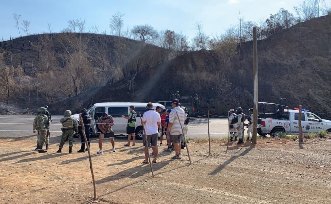 No se registraron pérdidas humanas, sólo daños materiales en la camioneta en que viajaban los jugadores. Foto: Especial