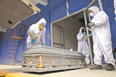 México tiene 165 mil muertes por Covid, calcula científico